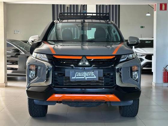MITSUBISHI L200 TRITON 2.4 16V TURBO DIESEL SPORT HPE-S SERTÕES CD 4P 4X4 AUTOMÁTICO